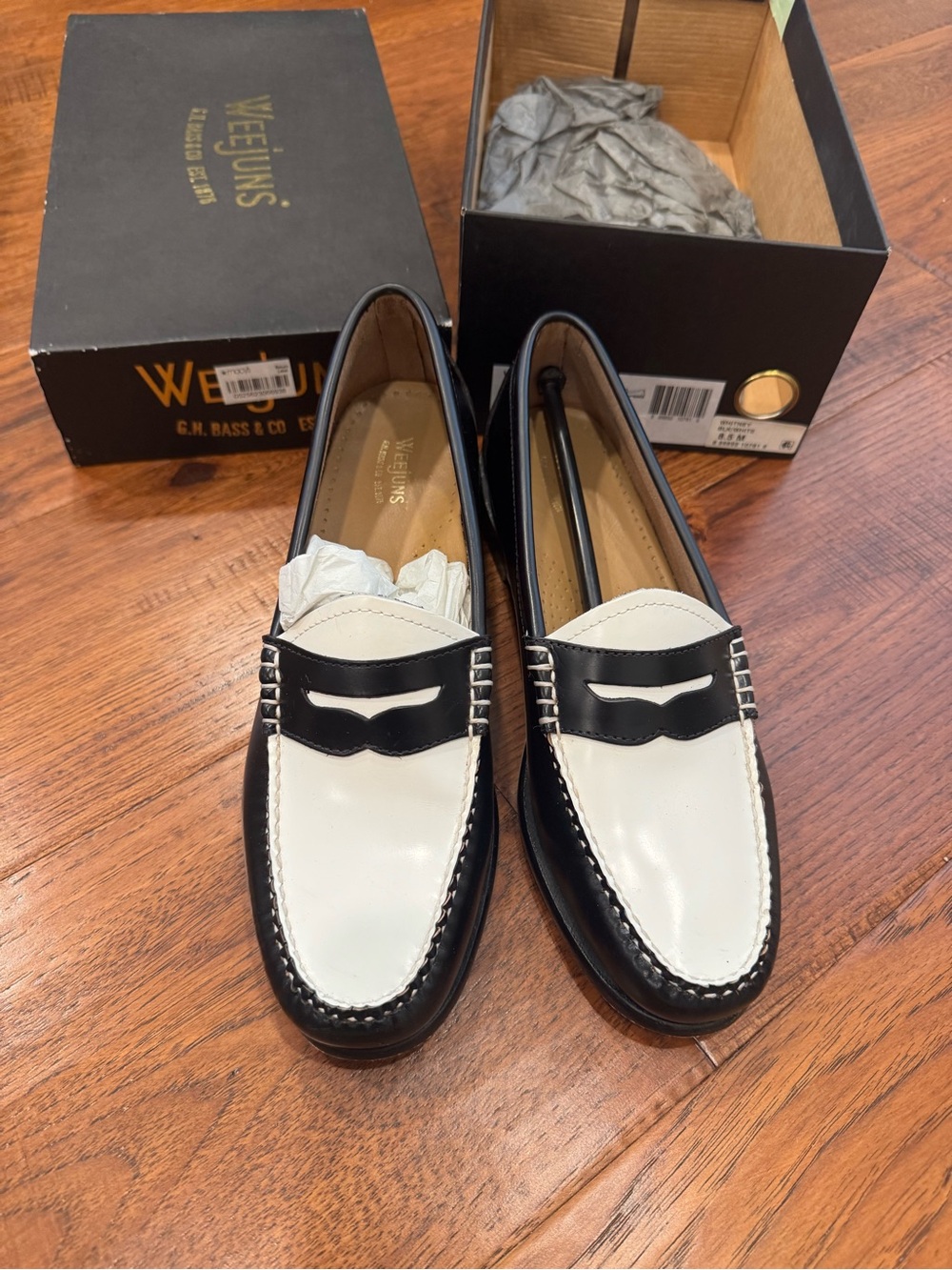 Weejuns Women’s Black and White Penny Loafers